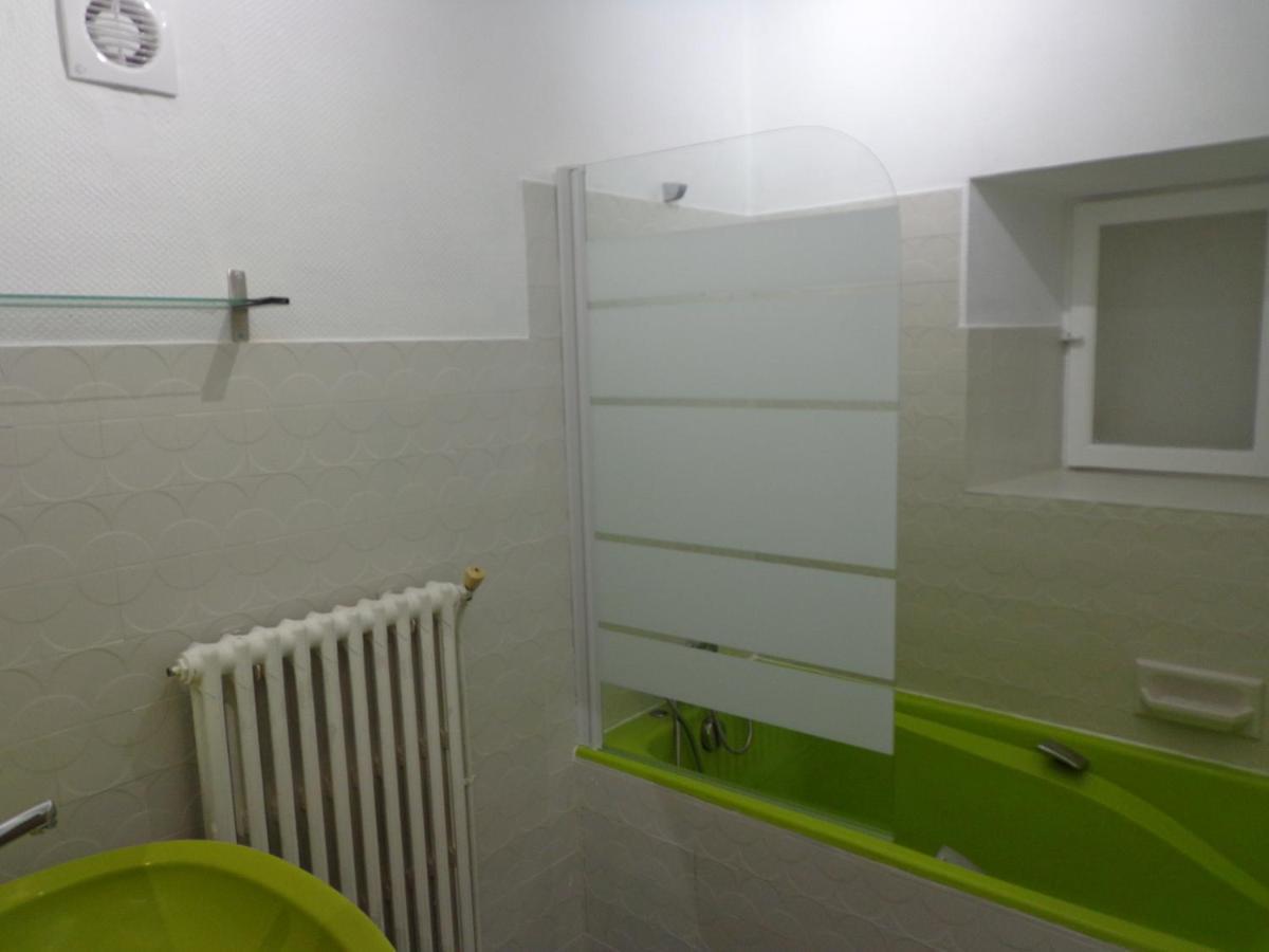 Bed and Breakfast Les Fleurs Du Mont Caux Екстер'єр фото